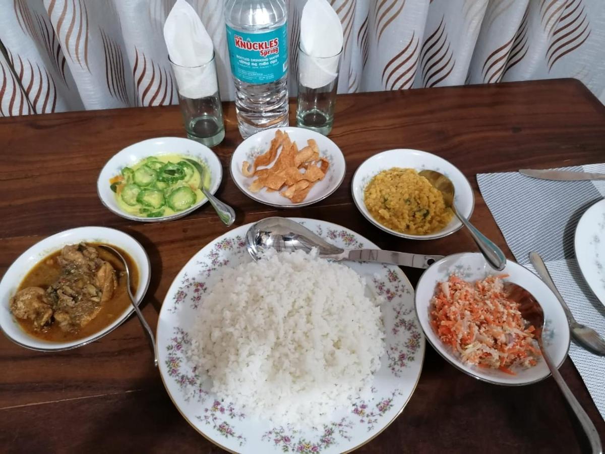 Water Front Home Stay And Resort Anuradhapura Eksteriør billede