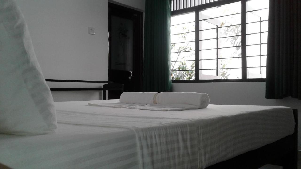 Water Front Home Stay And Resort Anuradhapura Eksteriør billede