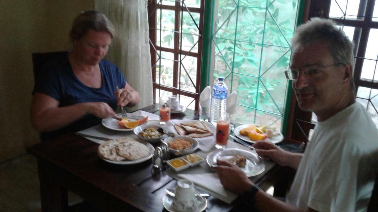 Water Front Home Stay And Resort Anuradhapura Eksteriør billede
